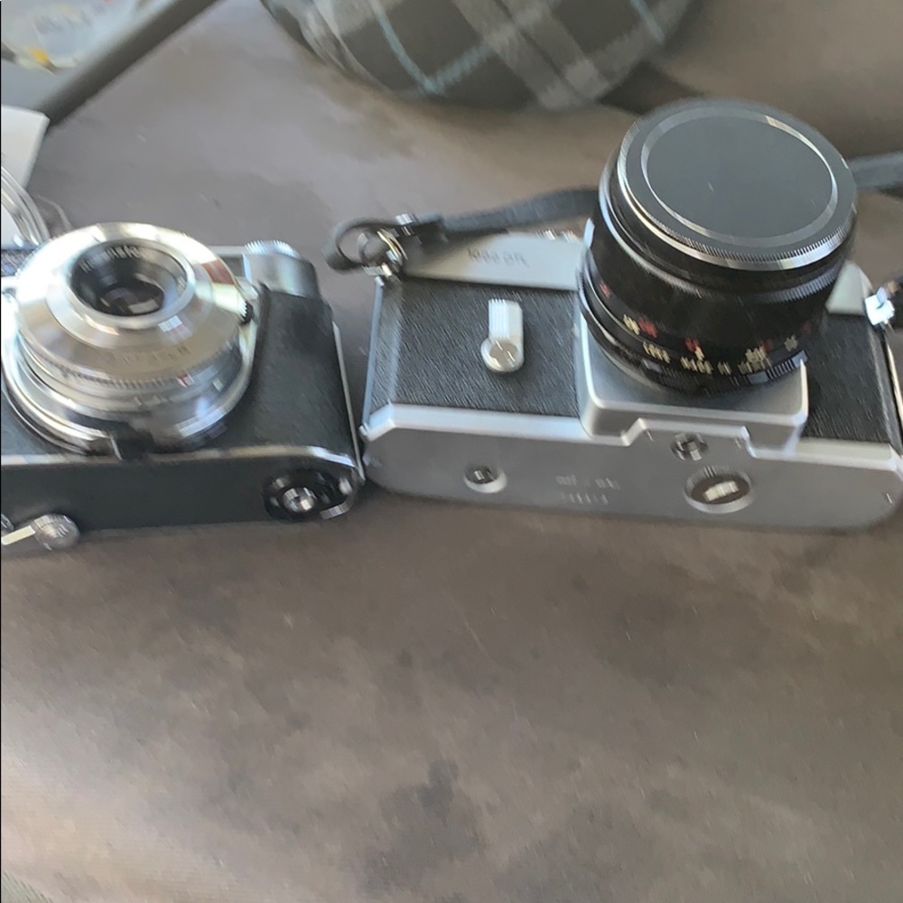 Two cameras !!!! - Picture 5 of 5